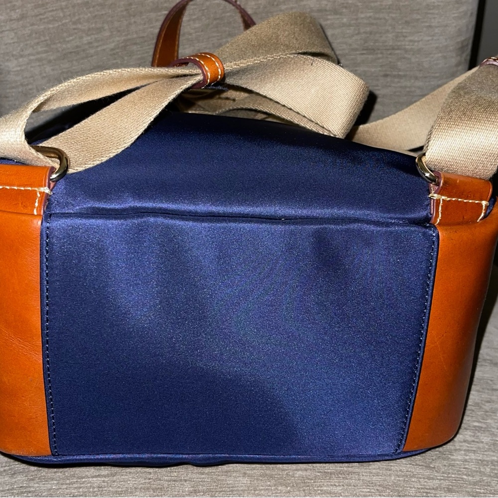 Cubs dooney and bourke backpack and wallet - Picture 5 of 10